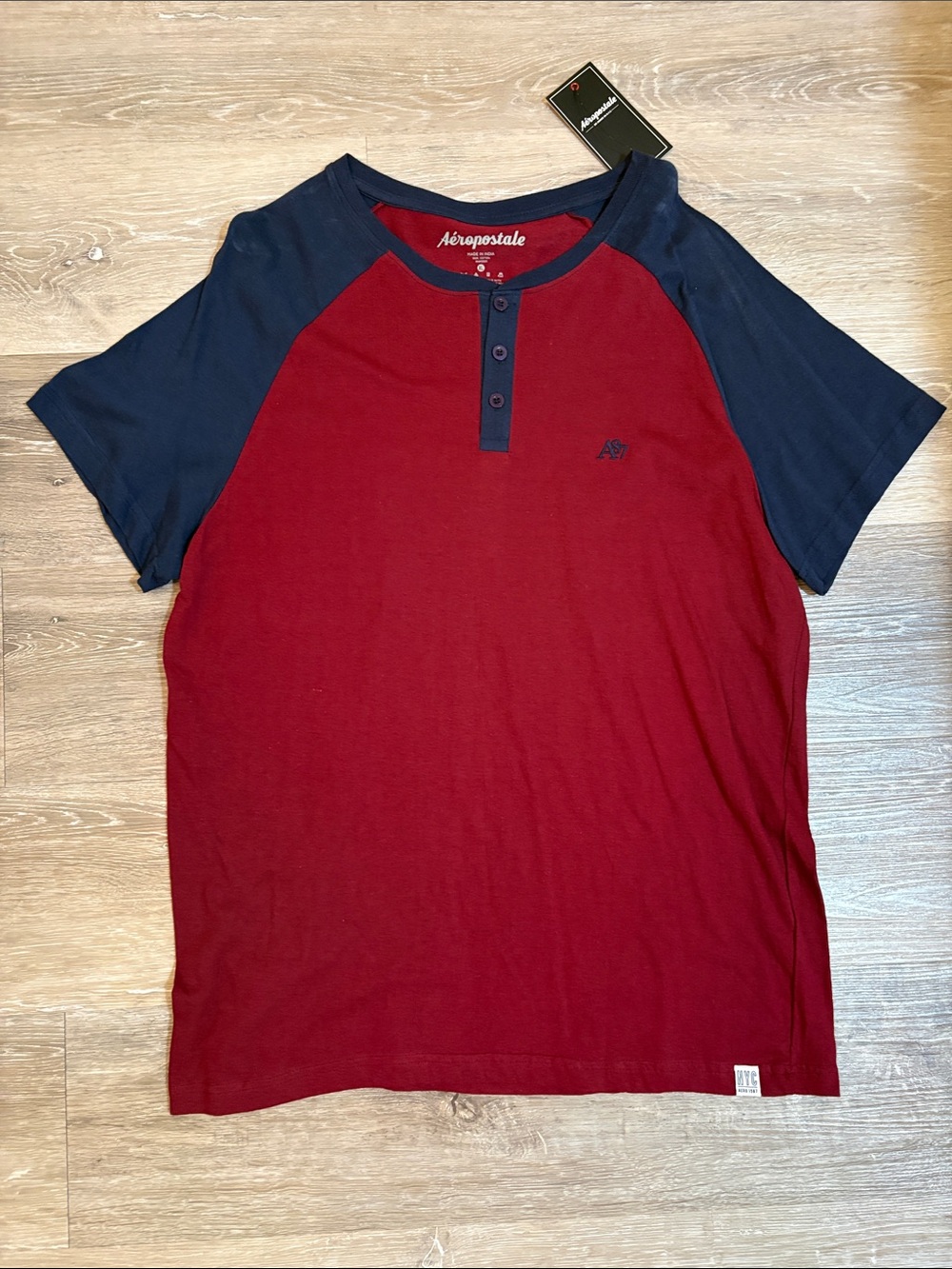 NWT Aeropostale Men's Burgundy & Navy Raglan Henley Crest Short Sleeve Tee